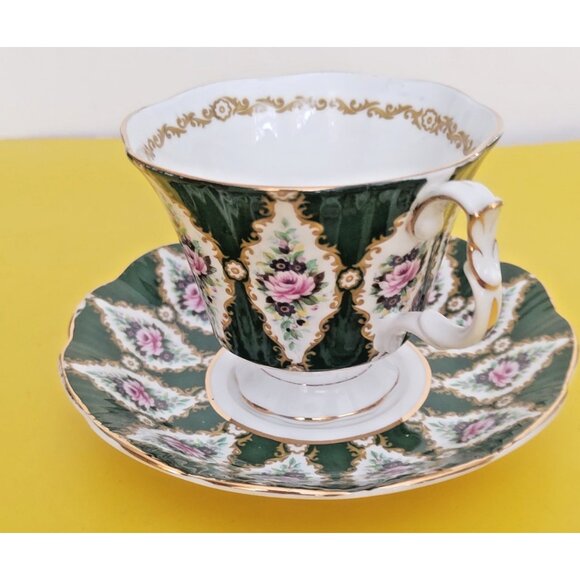 Royal Albert Bone China Cup & Saucer Royal Series "Buckingham" 1970's - Picture 13 of 13